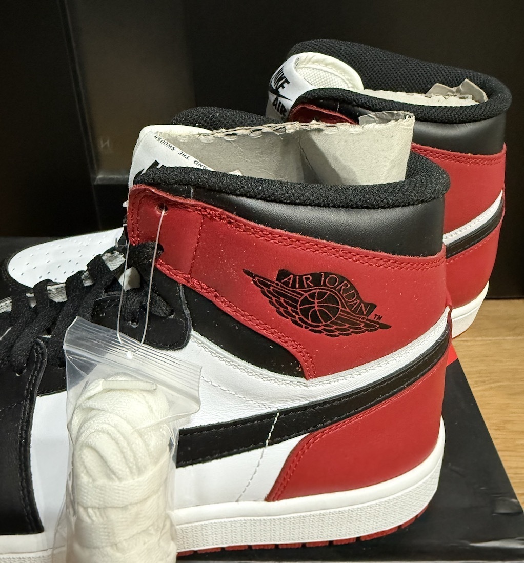 Nike Air Jordan 1 Retro High OG Black Toe (2013) 29 11 Nike Air Jordan 1 Retro High OG Black Toe (2013) 29 11