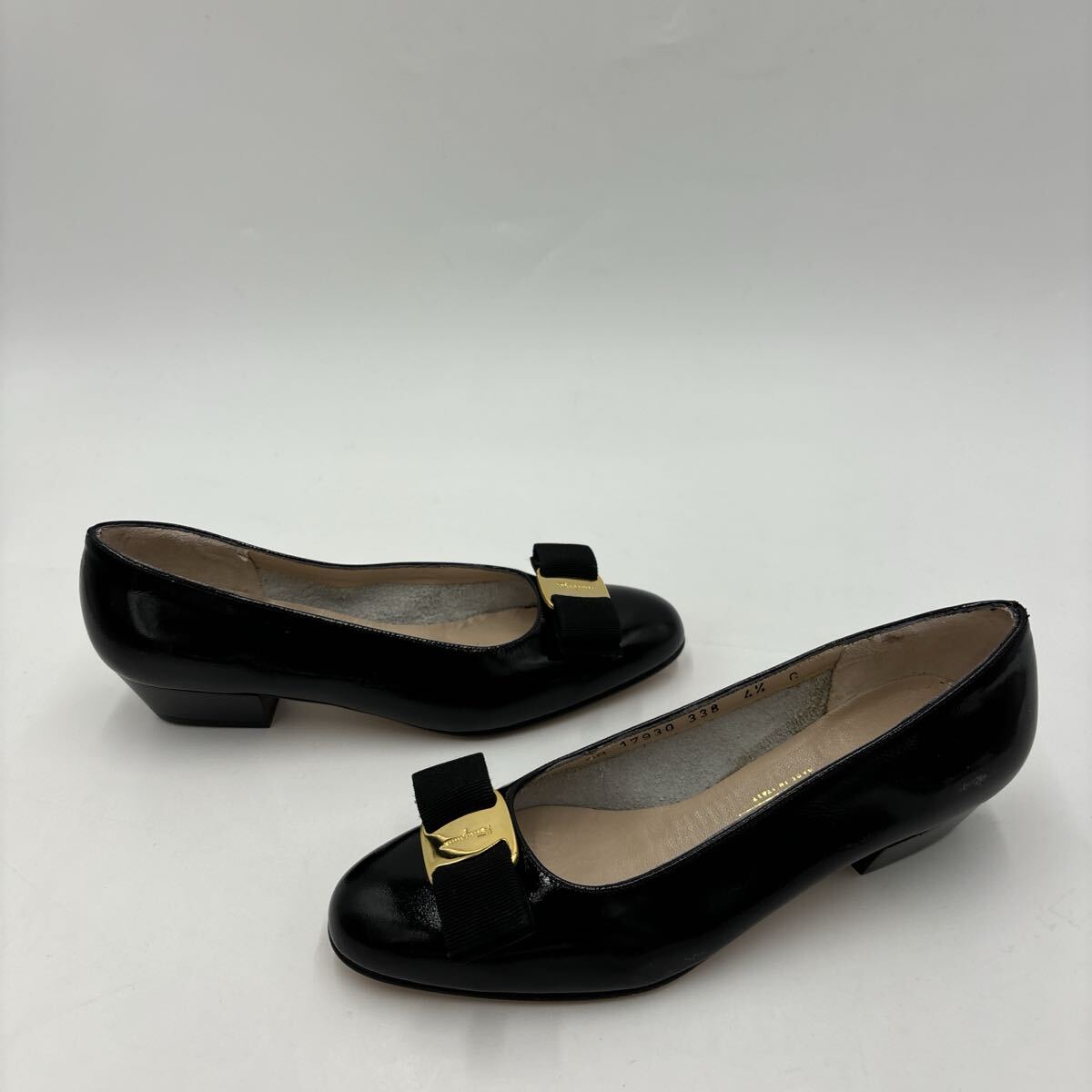 K ＊ 未使用 保存袋付き '高級(jí)婦人靴' Salvatore Ferragamo サルヴァトーレフェラガモ 本革 ヴァラリボン ヒール / パンプス 4.5C 21.5cm 