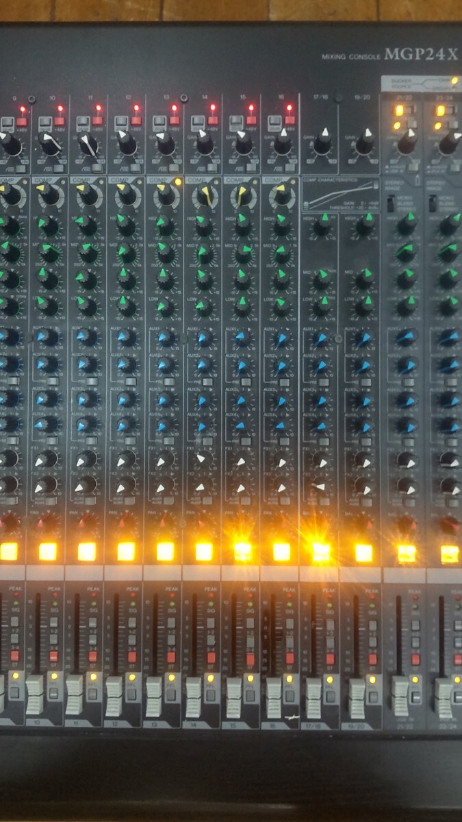 A123 YAMAHA MGP24X MIXING CONSOLE смешивание консоль аналоговый микшер Yamaha / миксер / звук оборудование рабочий товар текущее состояние товар JUNK