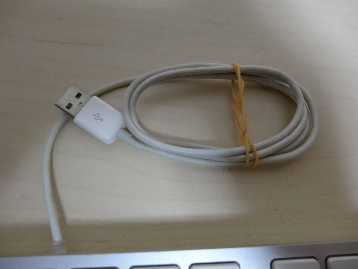 [送料無料 即決] Apple USB Keyboard A1243 ジャンク品 と Mighty Mouse A1152 難あり のセット