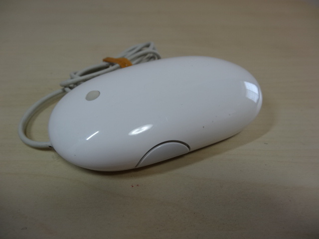 [送料無料 即決] Apple USB Keyboard A1243 ジャンク品 と Mighty Mouse A1152 難あり のセット