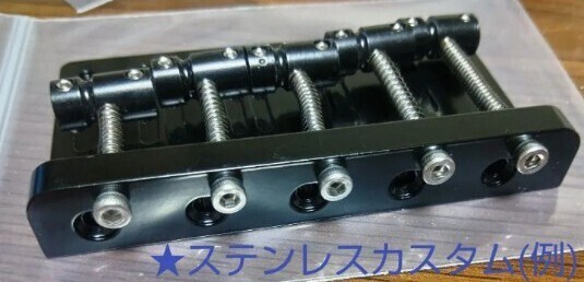 新品なので當(dāng)然弦跡他傷など一切ありません
