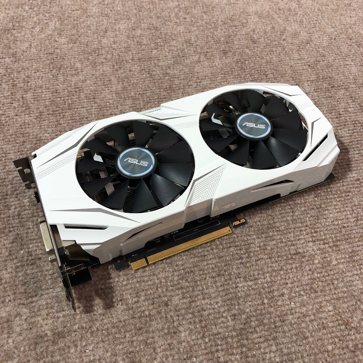 ASUS DUAL-GTX1070-O8G グラフィックボード グラボ ゲーミングPC ASUS DUAL-GTX1070-O8G グラフィックボード グラボ ゲーミングPC