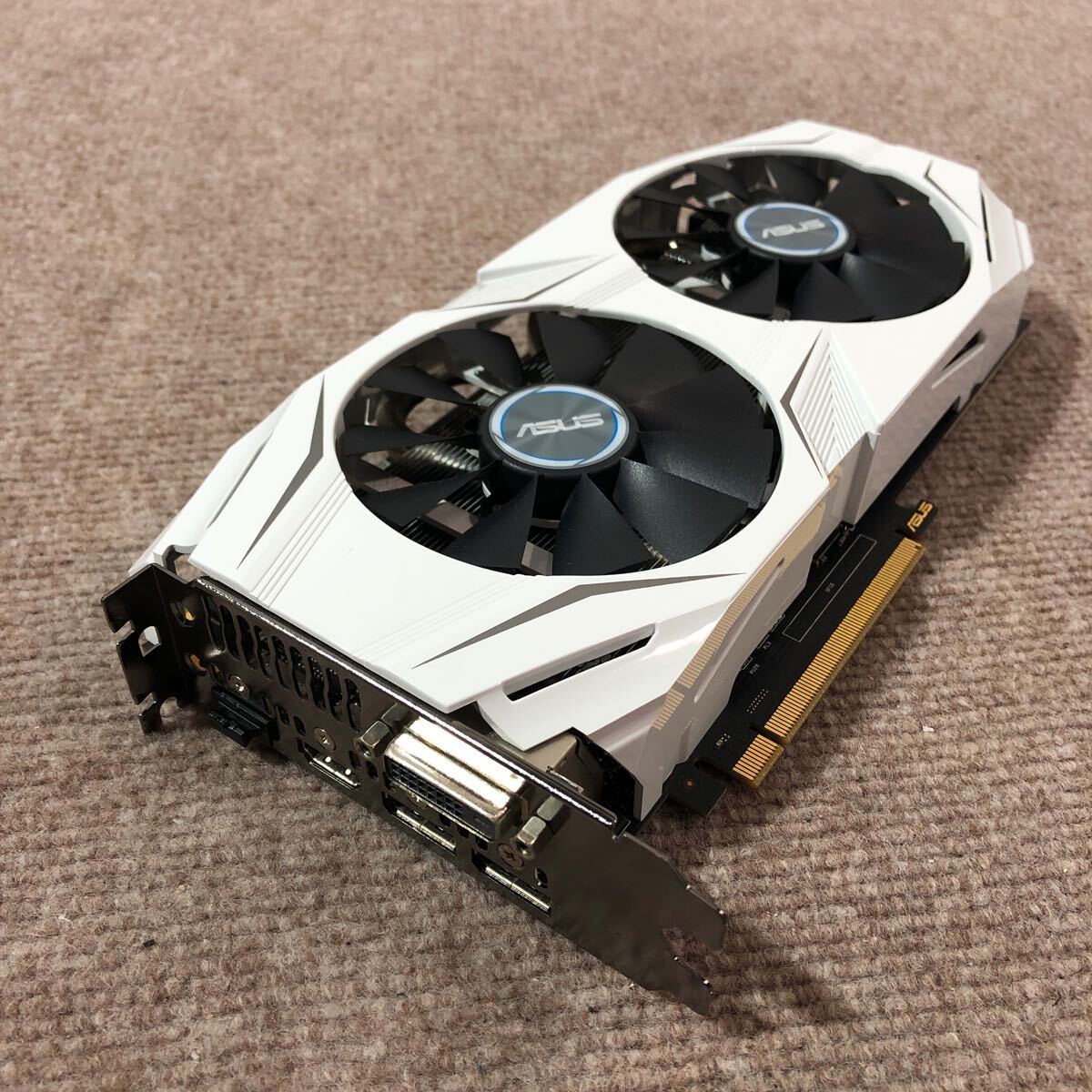 ASUS DUAL-GTX1070-O8G グラフィックボード グラボ ゲーミングPC ASUS DUAL-GTX1070-O8G グラフィックボード グラボ ゲーミングPC