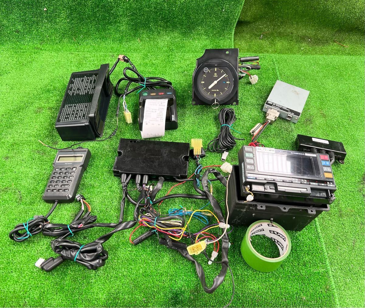 タクシーメーター ヤザキ アロフレンド24Z と周辺機器いろいろ タクシーメーター ヤザキ アロフレンド24Z と周辺機器いろいろ