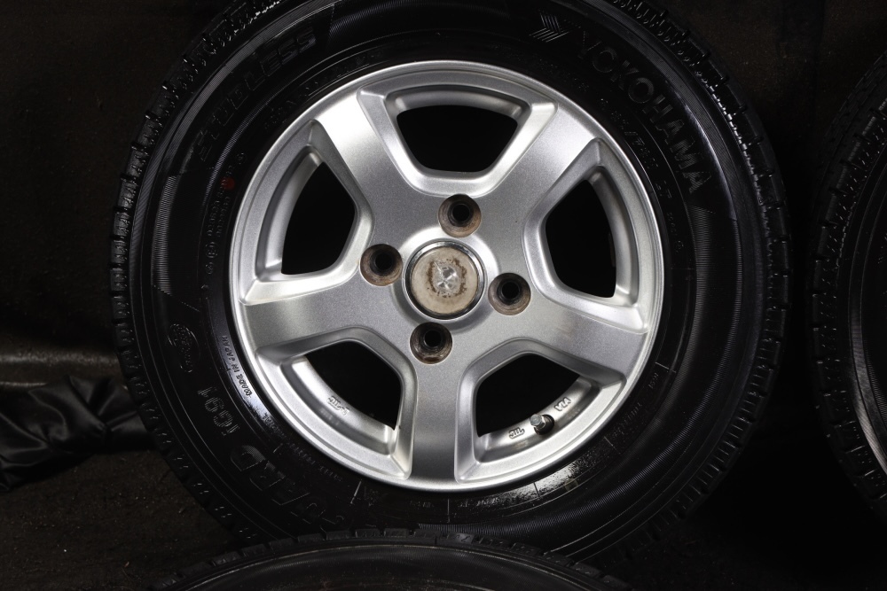 ★バリ山 145/80R12 80/78N LT 国産YOKOHAMA スタッドレス 4本SET キャリーエブリィハイゼットアトレーミニキャブアクティNT100クリッパー_画像3