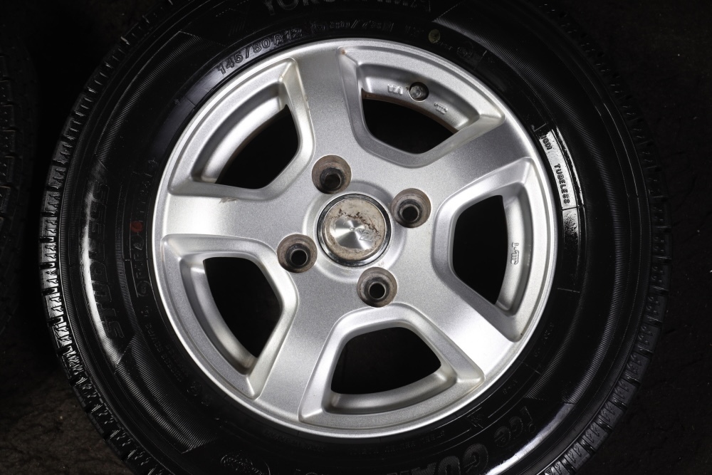 ★バリ山 145/80R12 80/78N LT 国産YOKOHAMA スタッドレス 4本SET キャリーエブリィハイゼットアトレーミニキャブアクティNT100クリッパー_画像5