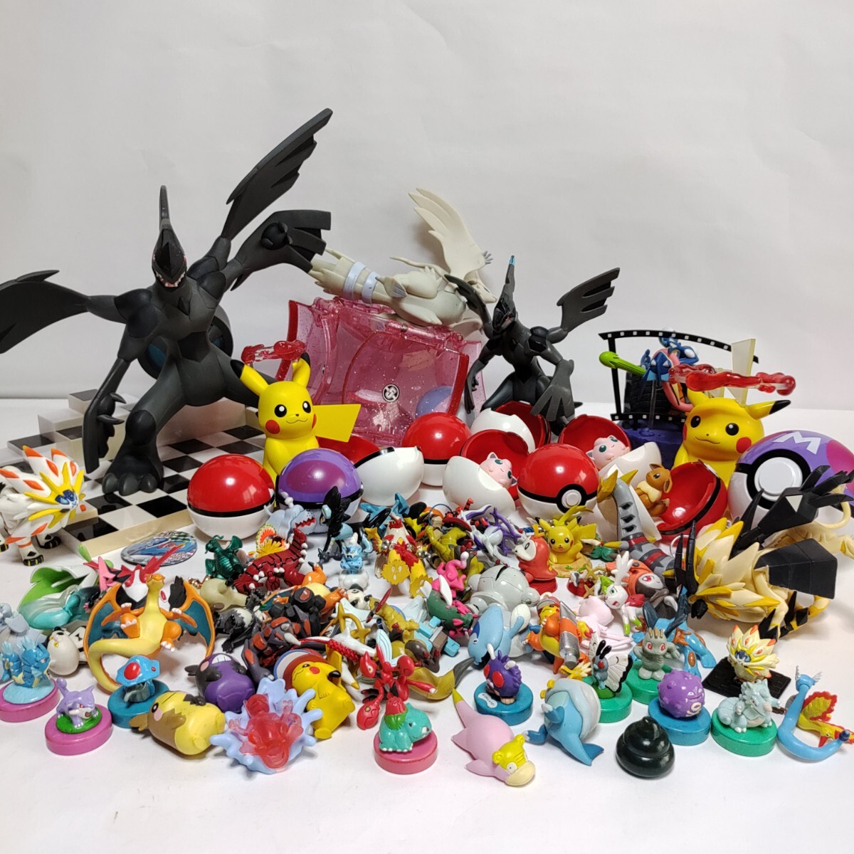 ポケットモンスター ポケモン ゼクロム レシラム ソフビ ポケットモンスター ポケモン ゼクロム レシラム ソフビ