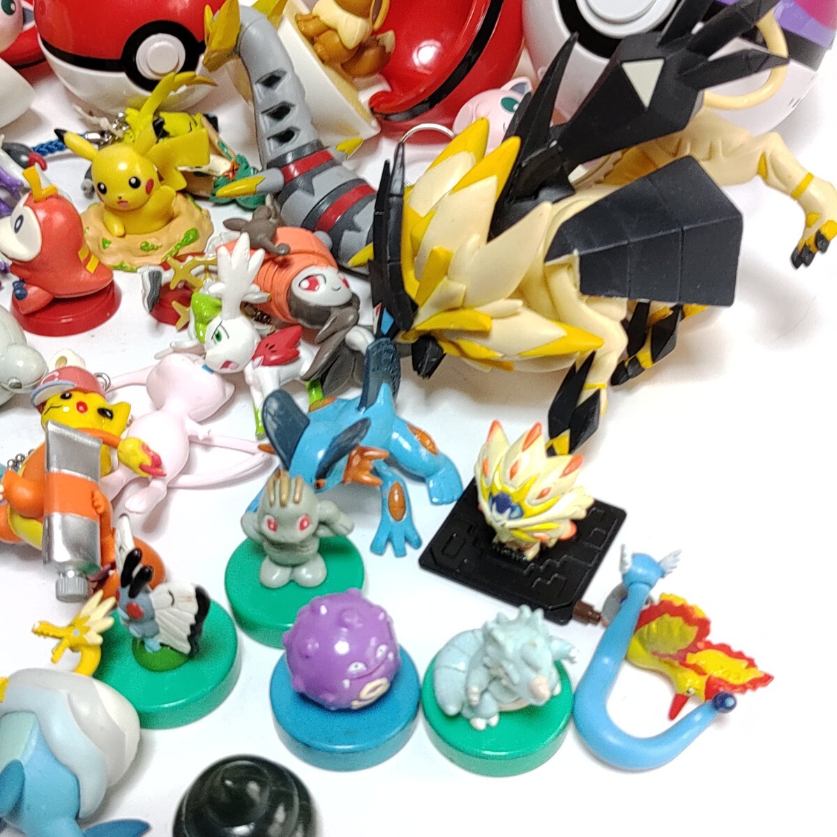 ポケットモンスター ポケモン ゼクロム レシラム ソフビ ポケットモンスター ポケモン ゼクロム レシラム ソフビ