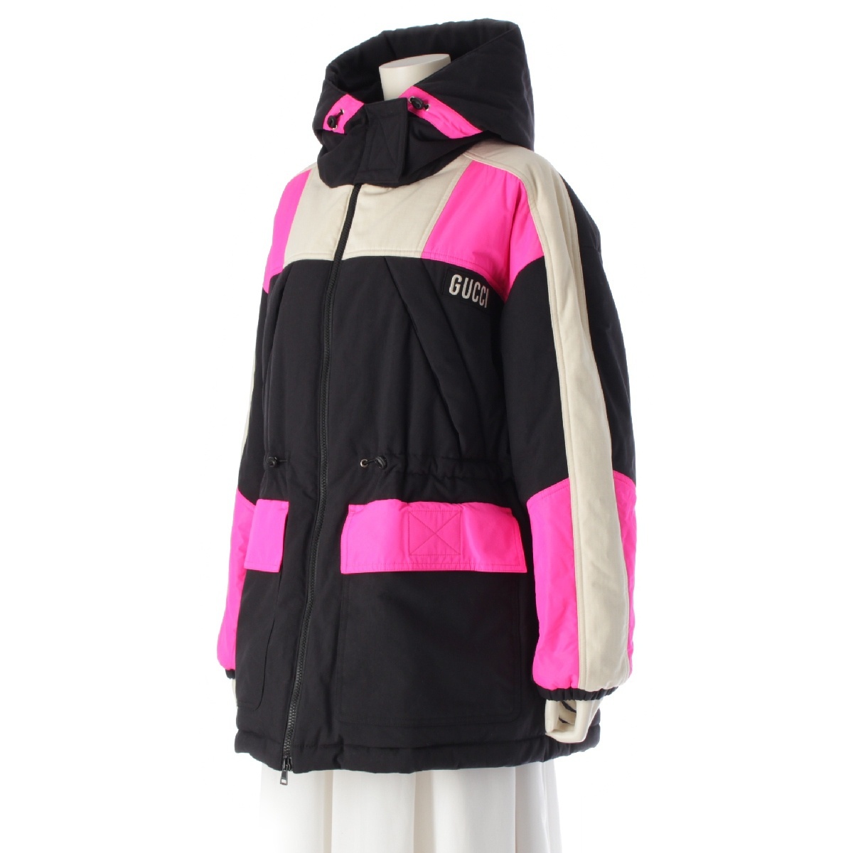 グッチ　Music Is Mine ロゴ フーデッド ダウンジャケット 676412 ブラック