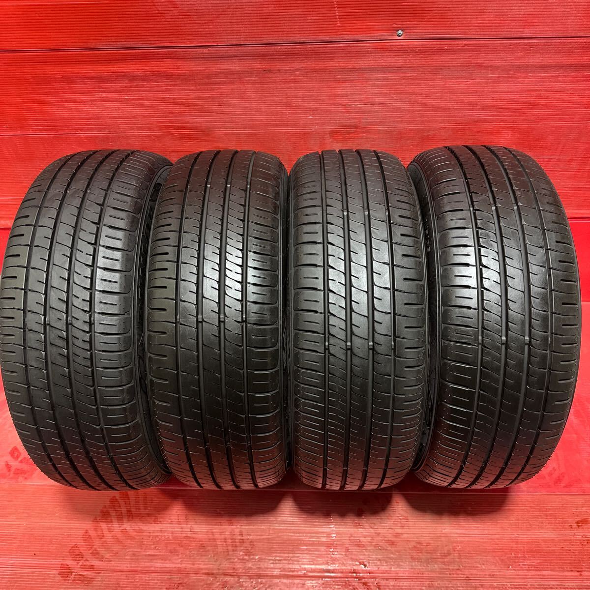 215/55R17（94V） DUNLOP ENASAVE EC204 215/55-17 ダンロップ エナセーブ　2023年国産　バリ山　4本セット　_画像1