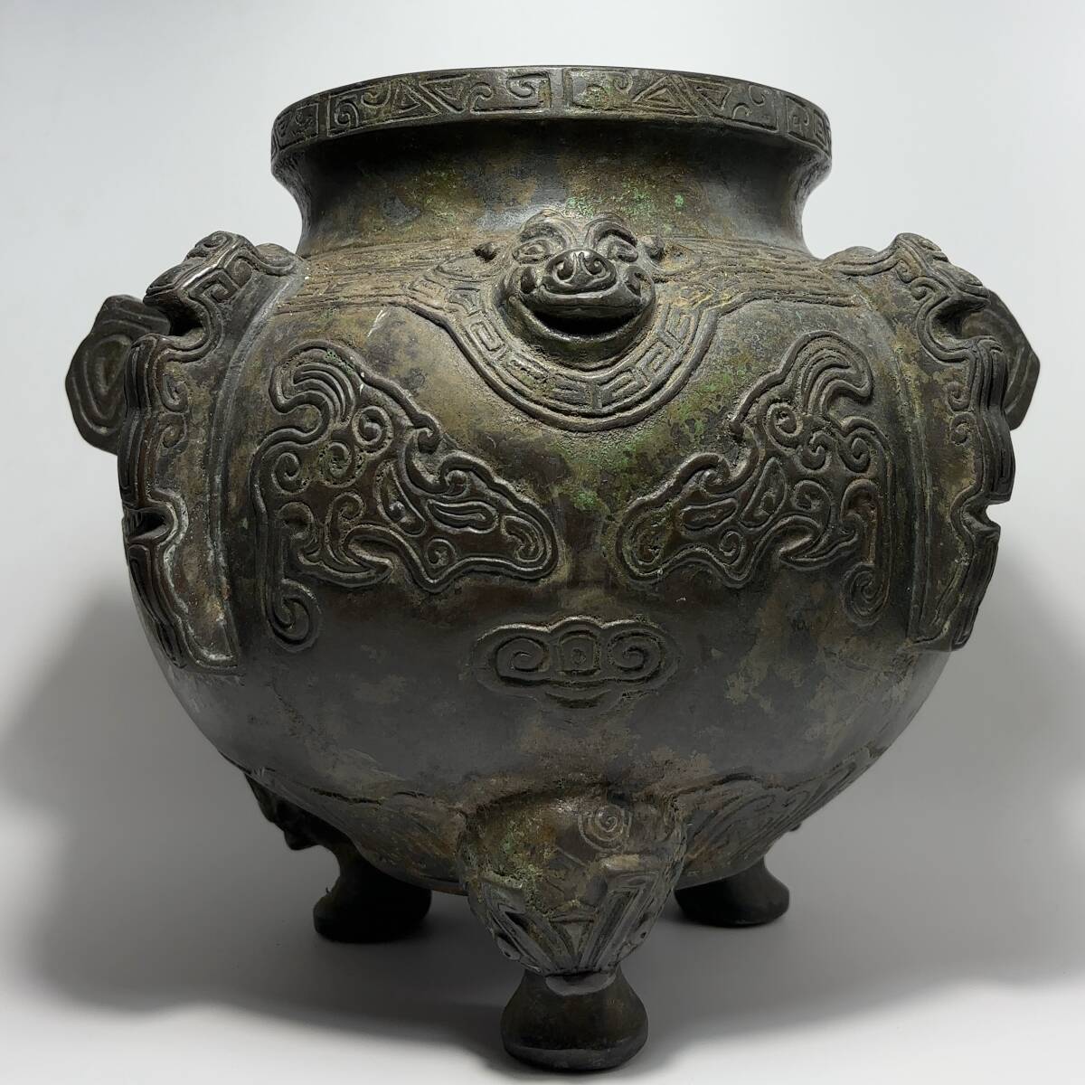 中国美術 銅製 青銅器 倣青銅器 獣面紋三足香炉 戦国 鼎 香爐 中国美術 銅製 青銅器 倣青銅器 獣面紋三足香炉 戦国 鼎 香爐