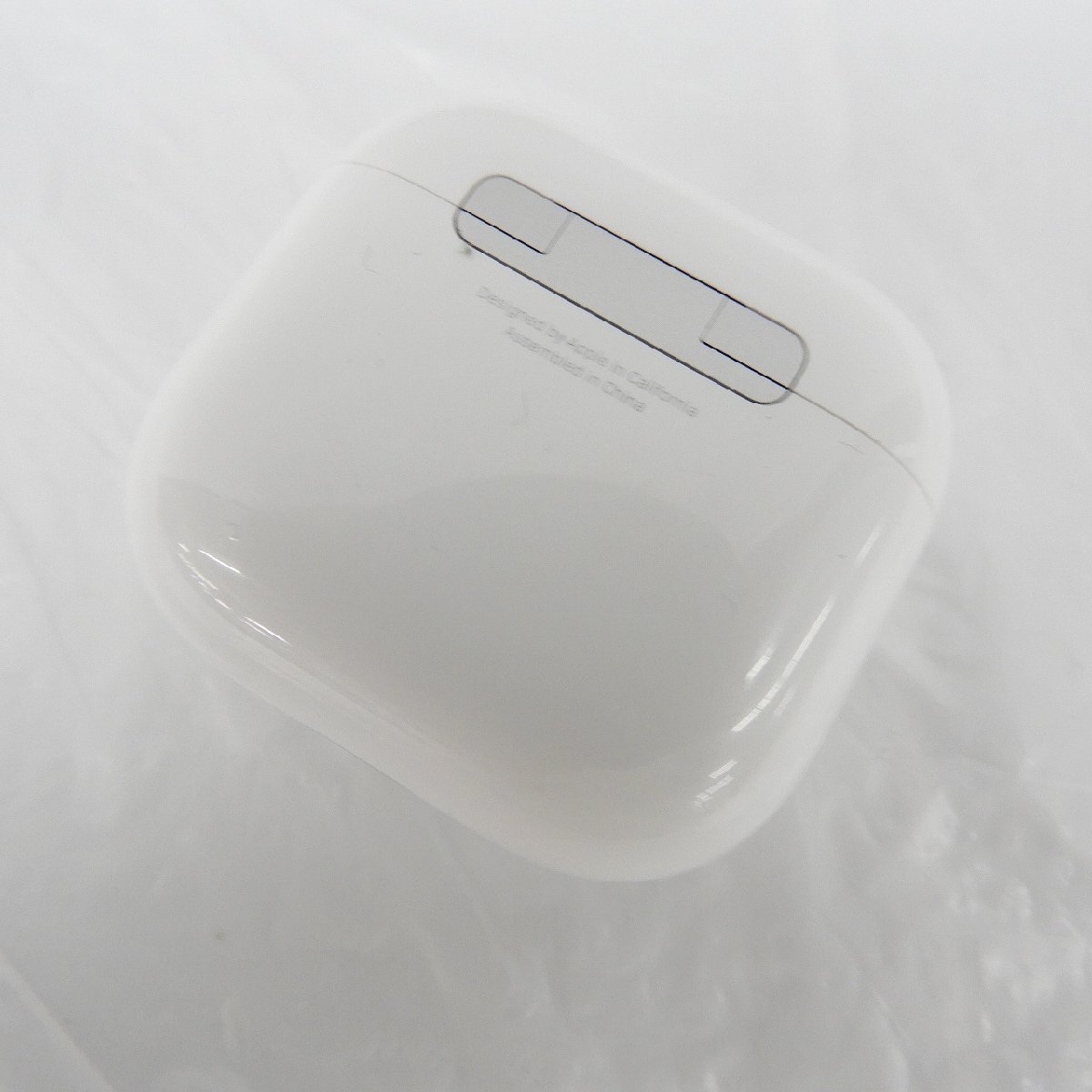 中古品】Apple アップル ワイヤレスイヤホン AirPods 4 MXP63J/A 中古品】Apple アップル ワイヤレスイヤホン AirPods 4 MXP63J/A