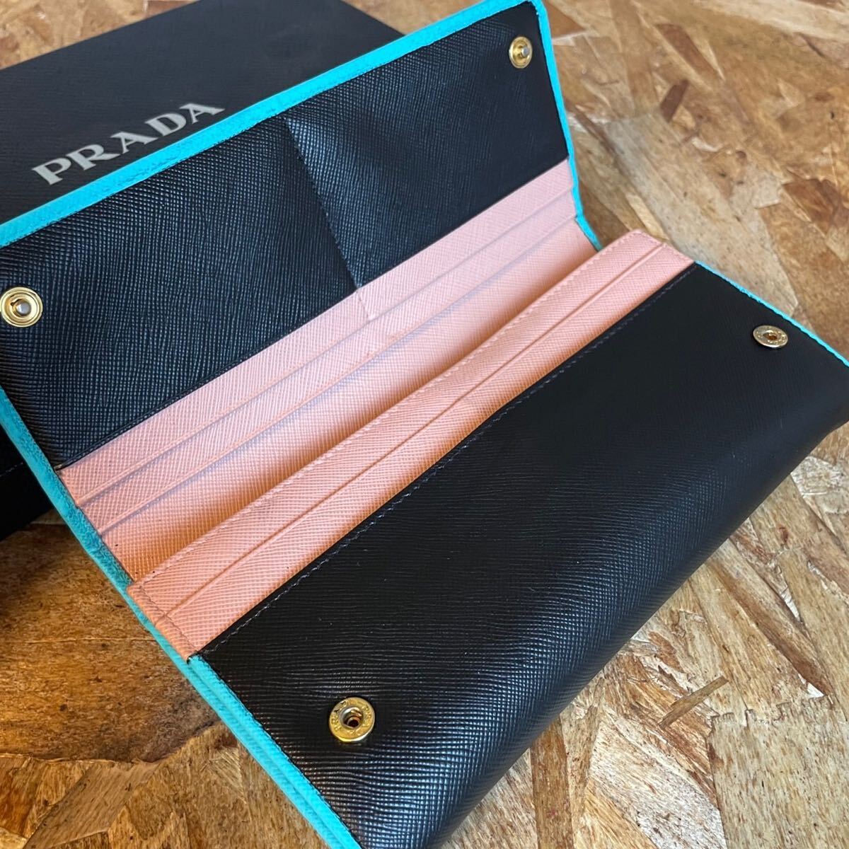 一円 美品 PRADA プラダ サフィアーノレザー ブラック 長財布 一円 美品 PRADA プラダ サフィアーノレザー ブラック 長財布