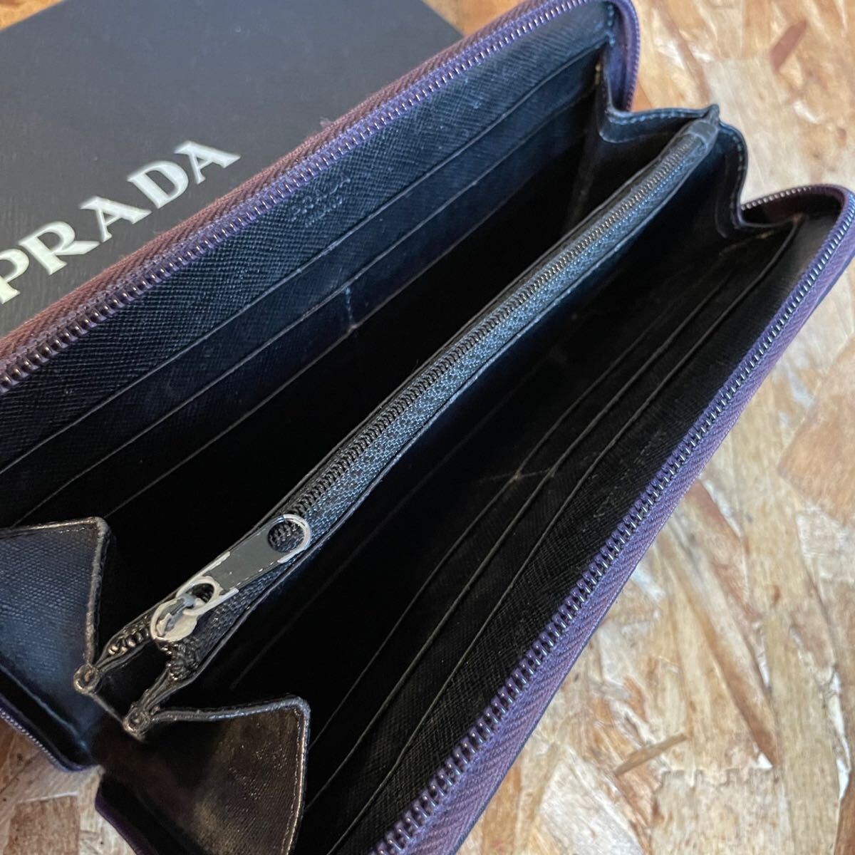 一円 美品 PRADA プラダ ナイロン ラウンドファスナー 一円 美品 PRADA プラダ ナイロン ラウンドファスナー