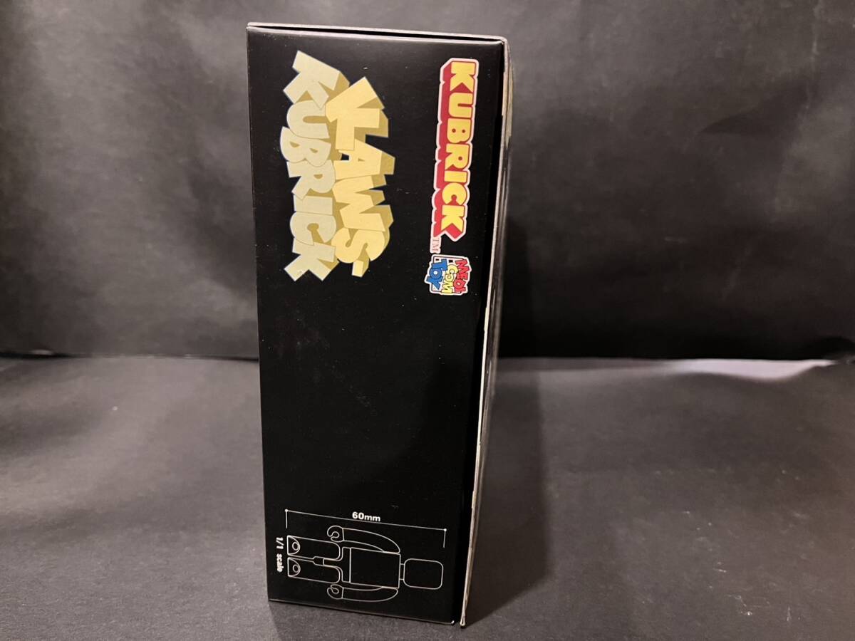 メディコムトイ KAWS KUBRICK 未使用品 キューブリック ベア メディコムトイ KAWS KUBRICK 未使用品 キューブリック ベア