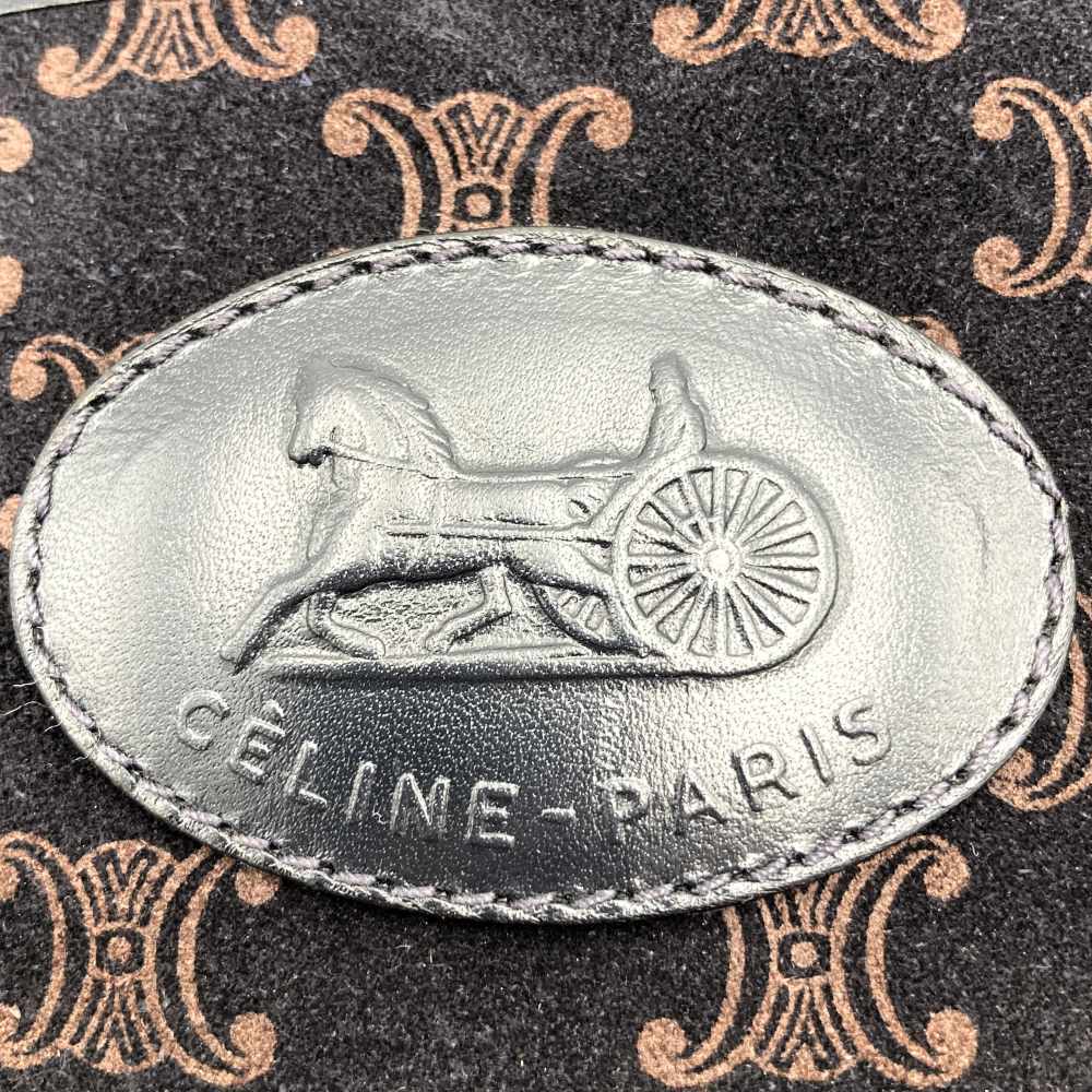 10％OFF!!!セール【6/11まで】CELINE セリーヌ 斜め掛けショルダーバッグ スウェード マカダム ヴィンテージ 馬車 ネイビー/ブラック