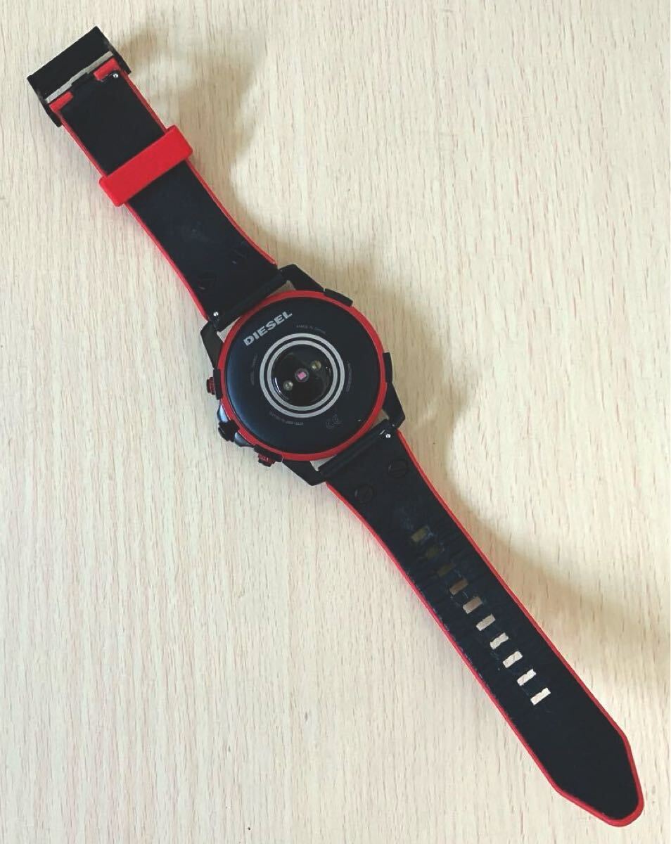 美品【DIESEL/ディーゼル☆スマートウォッチ】腕時計 DIESEL ON 美品【DIESEL/ディーゼル☆スマートウォッチ】腕時計 DIESEL ON