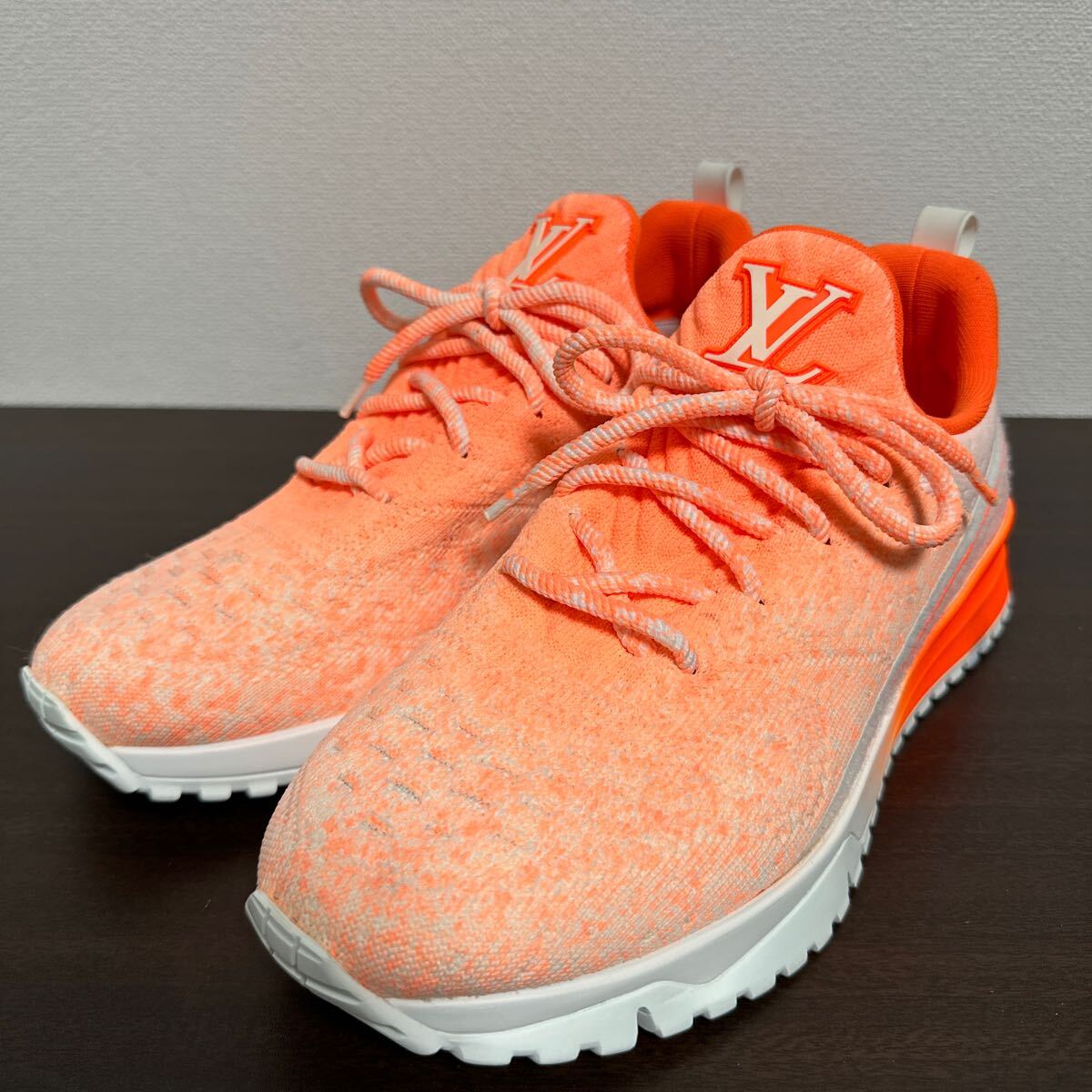 未使用品】LOUIS VUITTON ルイヴィトン V.N.Rライン ニット 未使用品】LOUIS VUITTON ルイヴィトン V.N.Rライン ニット