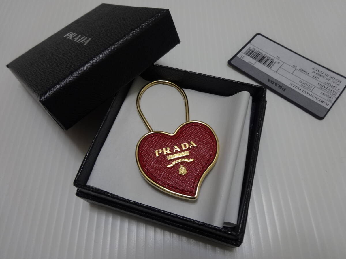 新品★プラダ【PRADA】レディース★ハート型キーホルダー★1PP047★赤★特価品★送料込★P-17