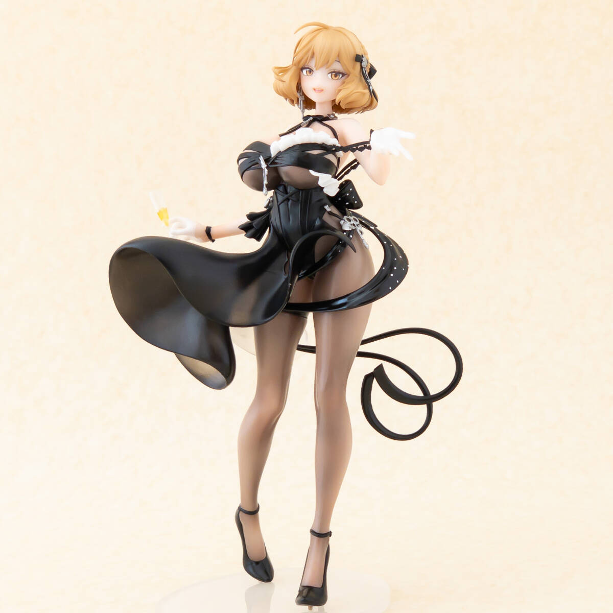 ガレージキット塗装済み完成品 アニス ドレスver. 『勝利の女神 ガレージキット塗装済み完成品 アニス ドレスver. 『勝利の女神