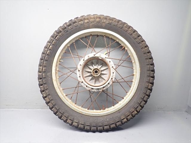 β250220-2 ヤマハ DT250 450 (S50年式) 検 DT400 絶版！ リアホイール 振れ無(wú) リム打ち無(wú) タイヤは要交換で