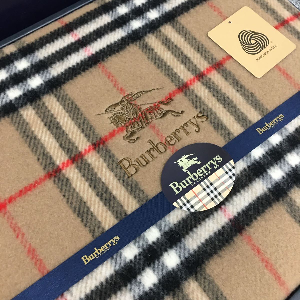 ☆F02247【未使用保管品】Burberrys バーバリーズ/毛布/140×200 ☆F02247【未使用保管品】Burberrys バーバリーズ/毛布/140×200