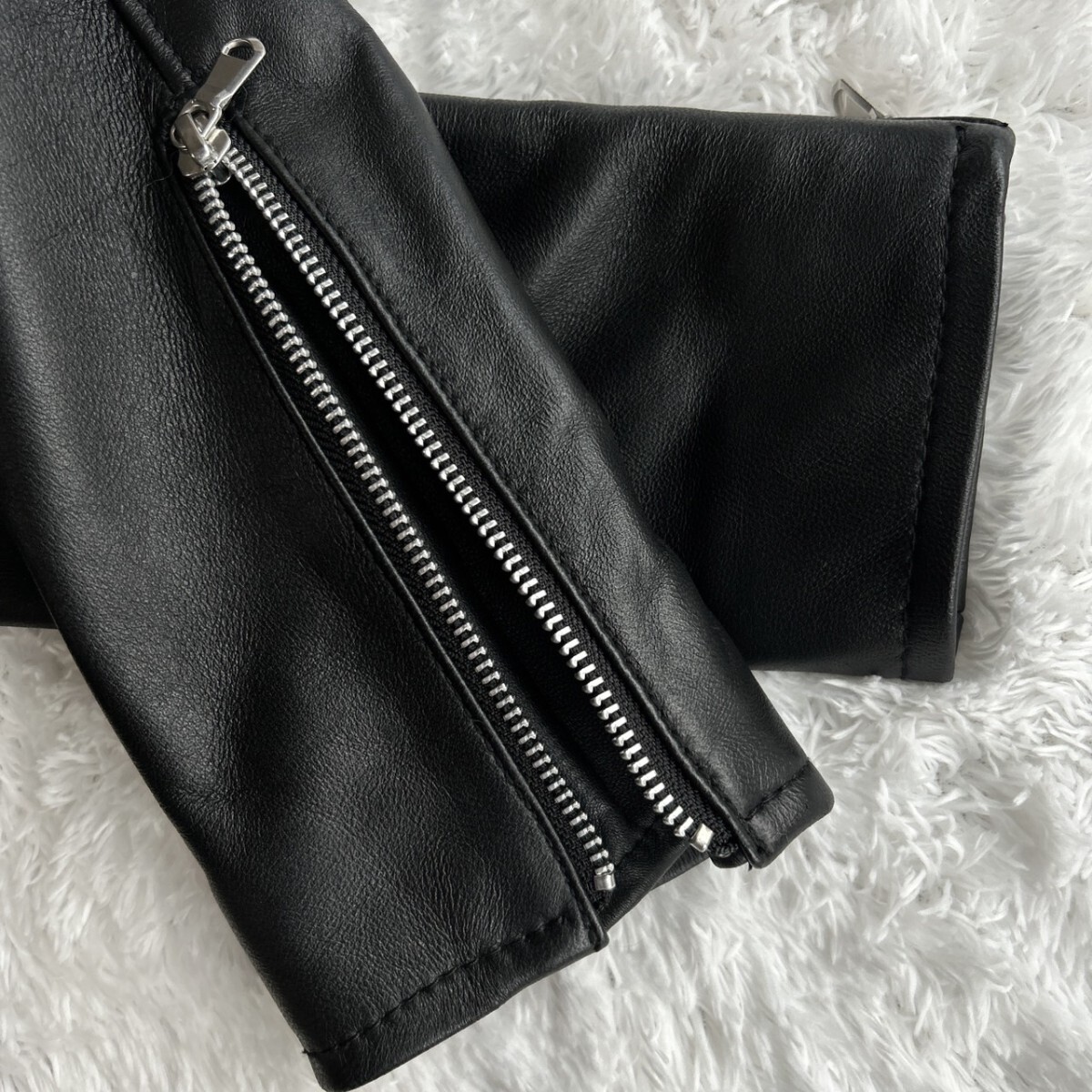 極美品◎ UNITED ARROWS / BEAUTY&YOUTH 羊革 ラムレザー 極美品◎ UNITED ARROWS / BEAUTY&YOUTH 羊革 ラムレザー
