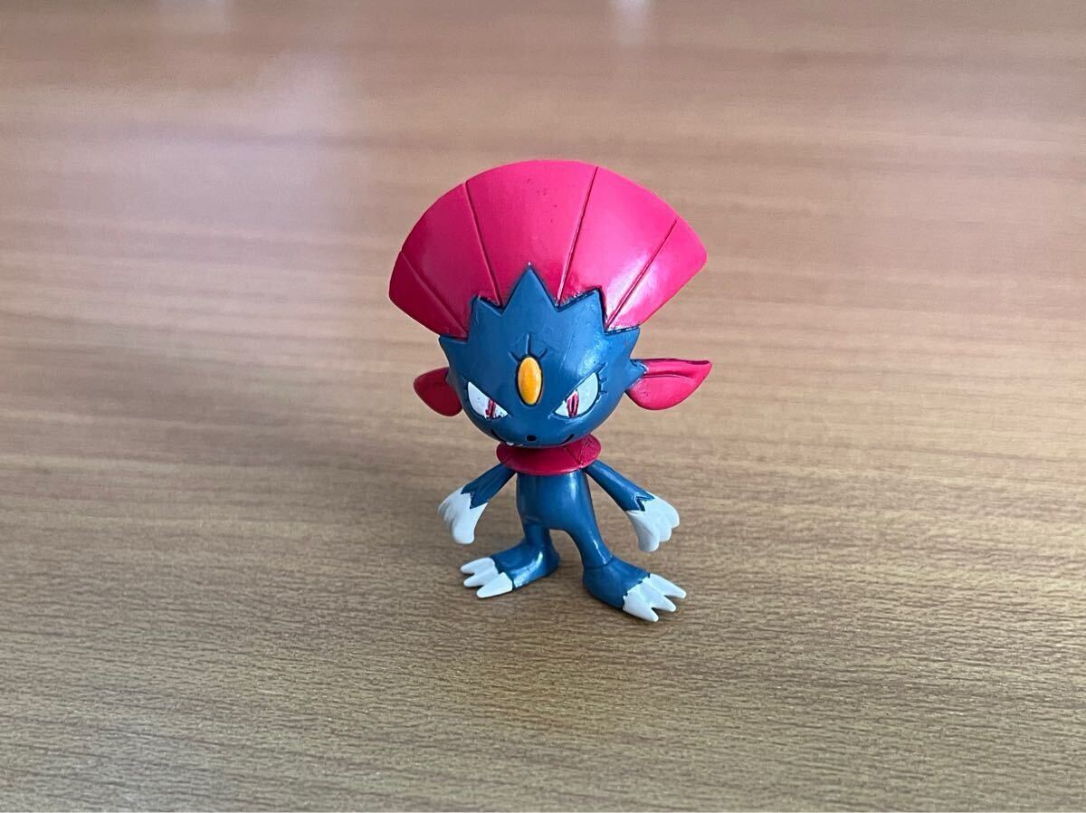 貴重】初期 モンコレ ニューラ マニューラ TOMY トミー 貴重】初期 モンコレ ニューラ マニューラ TOMY トミー
