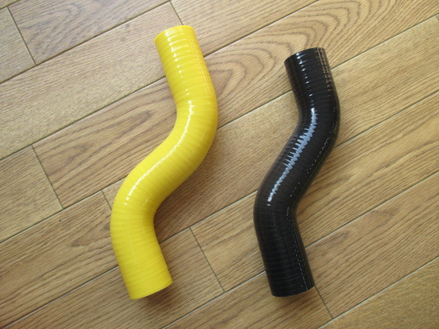 黒、赤、黃色、ブルーが選べます