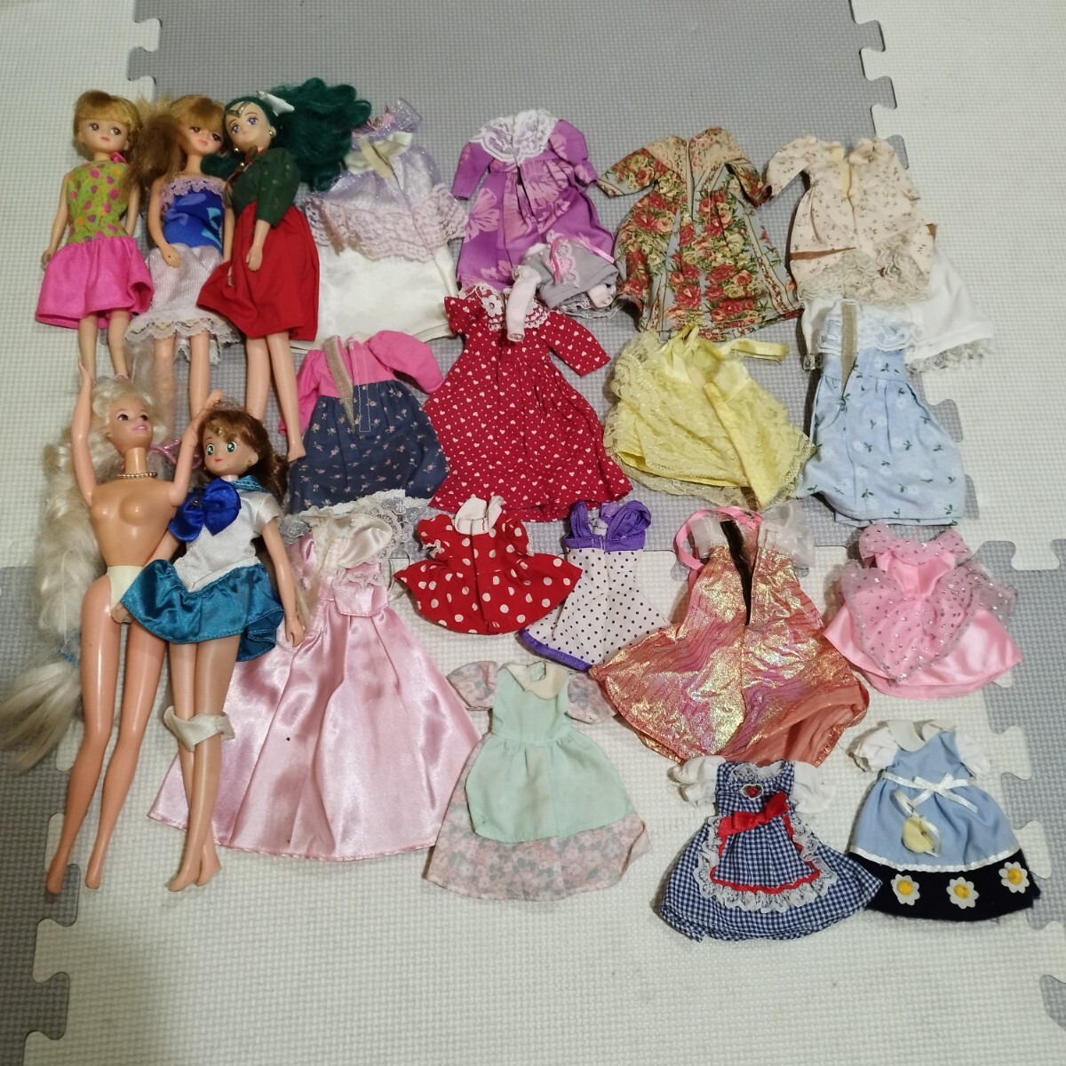 ジャンク現状品 リカちゃん バービー 洋服 ドレス 大量 22点 ジャンク現状品 リカちゃん バービー 洋服 ドレス 大量 22点
