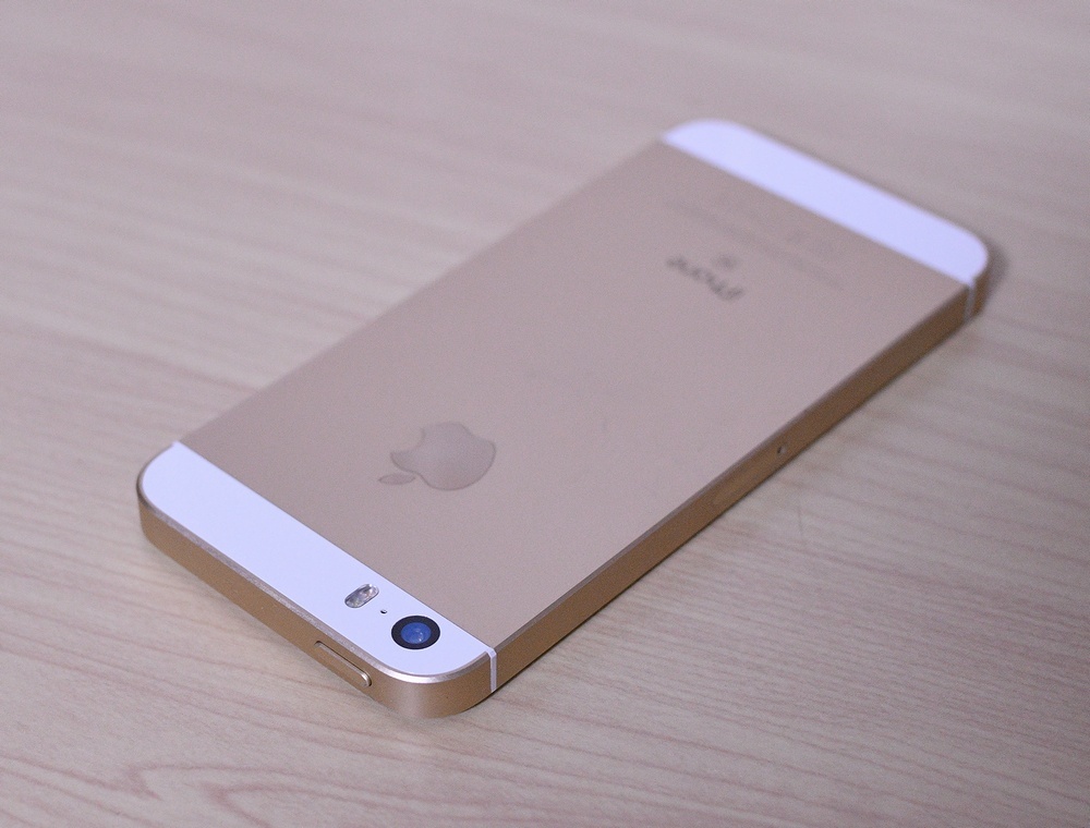 iPhone SE (第1世代) 16GB ゴールド バッテリー容量90 iPhone SE (第1世代) 16GB ゴールド バッテリー容量90