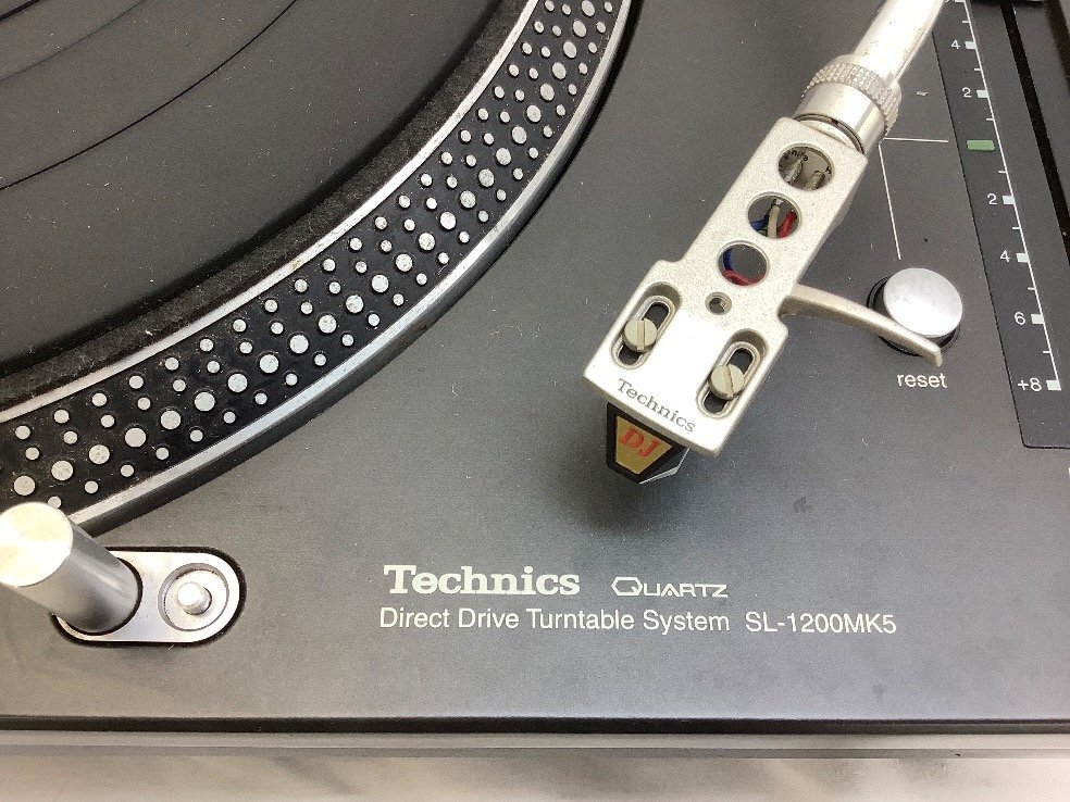 テクニクス ターンテーブル SL-1200MK5 通電・回転のみ確認/現状 テクニクス ターンテーブル SL-1200MK5 通電・回転のみ確認/現状