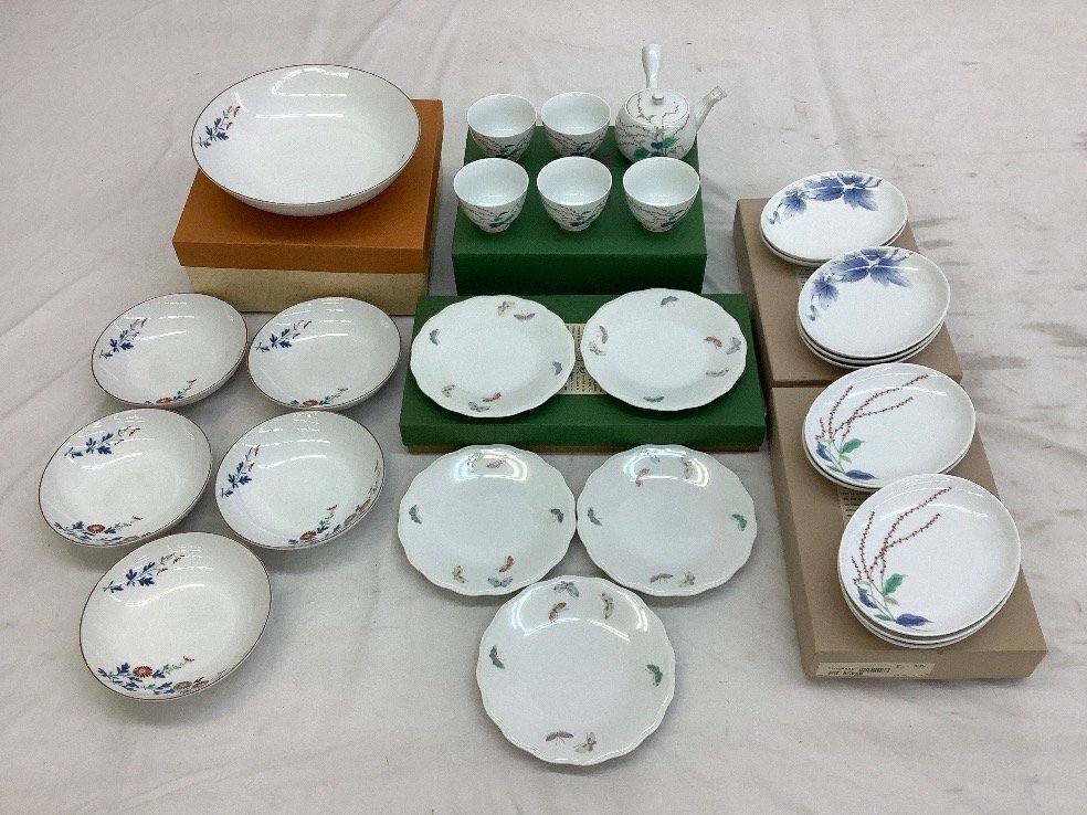 深川製磁 食器まとめ/水引草茶器揃/蝶パン皿/ブルーリーフ楕円取 深川製磁 食器まとめ/水引草茶器揃/蝶パン皿/ブルーリーフ楕円取