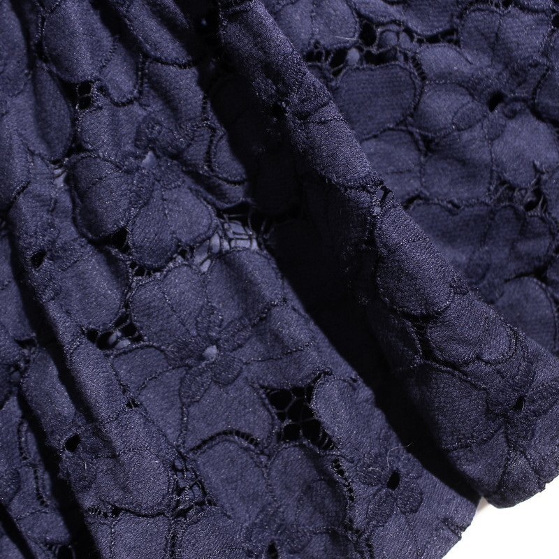 美品 AG by aquagirl エージー バイ アクアガール 株) ワールド 春 夏 軽やか フレア レーススカート M ネイビー 紺 コットン スカート_画像2