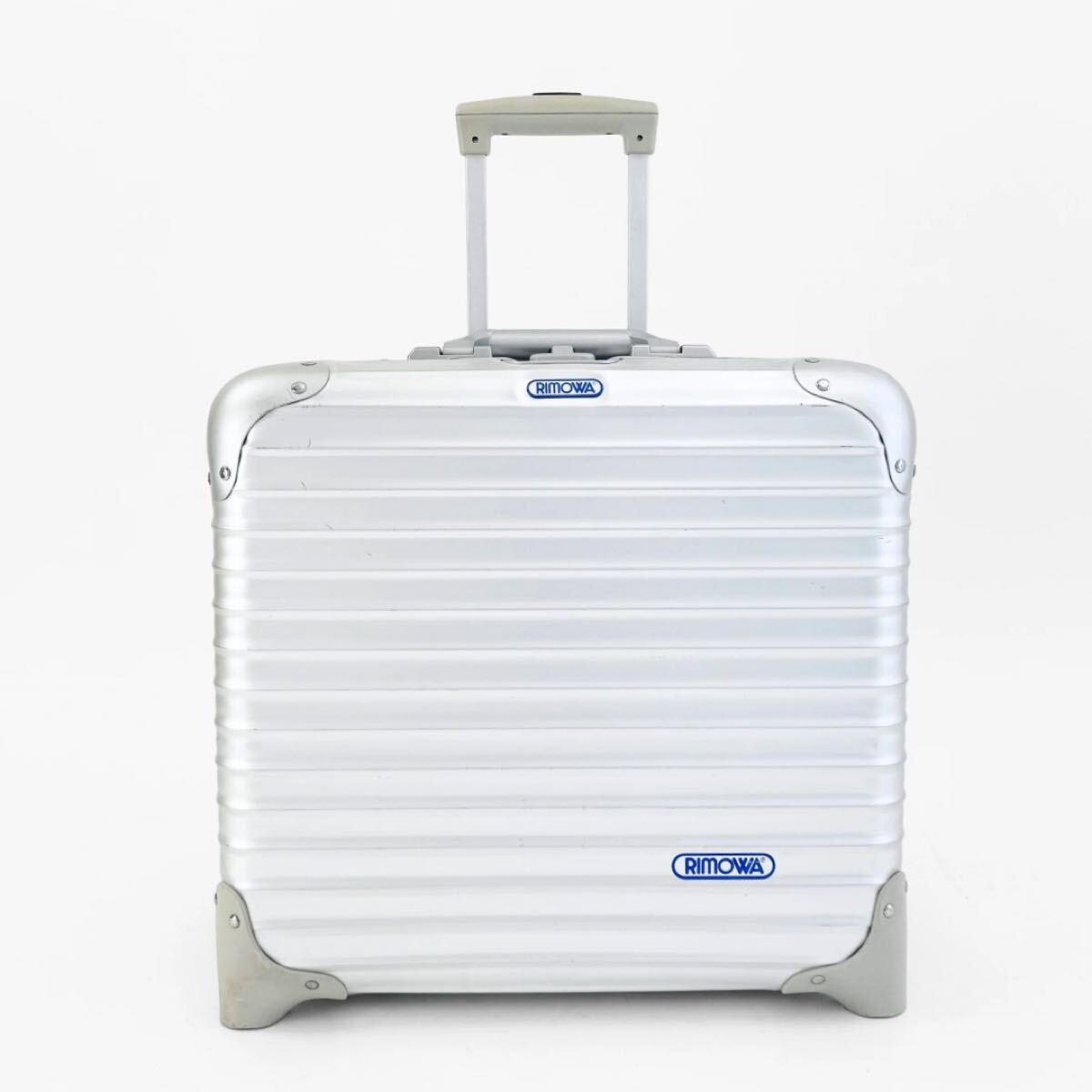美品】RIMOWA リモワ TOPAS トパーズ 28L 機内持ち込み 2輪 美品】RIMOWA リモワ TOPAS トパーズ 28L 機内持ち込み 2輪