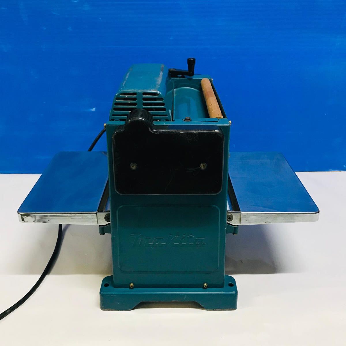 1円 makita マキタ 300 自動カンナ モデル:2012 通電動作確認 1円 makita マキタ 300 自動カンナ モデル:2012 通電動作確認