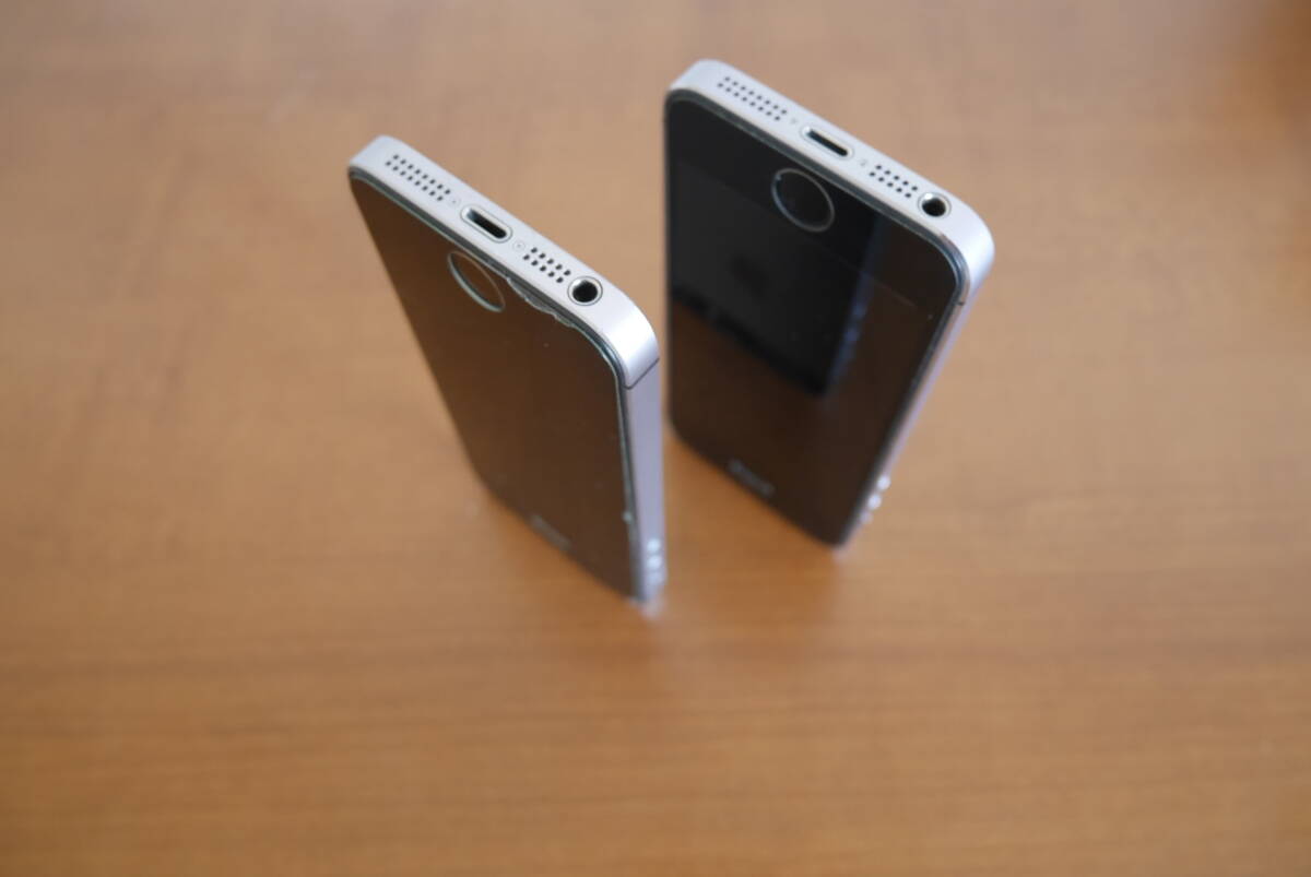 iPhone se (第1世代)iPhone 5s 各一台 ジャンク品2台セット iPhone se (第1世代)iPhone 5s 各一台 ジャンク品2台セット