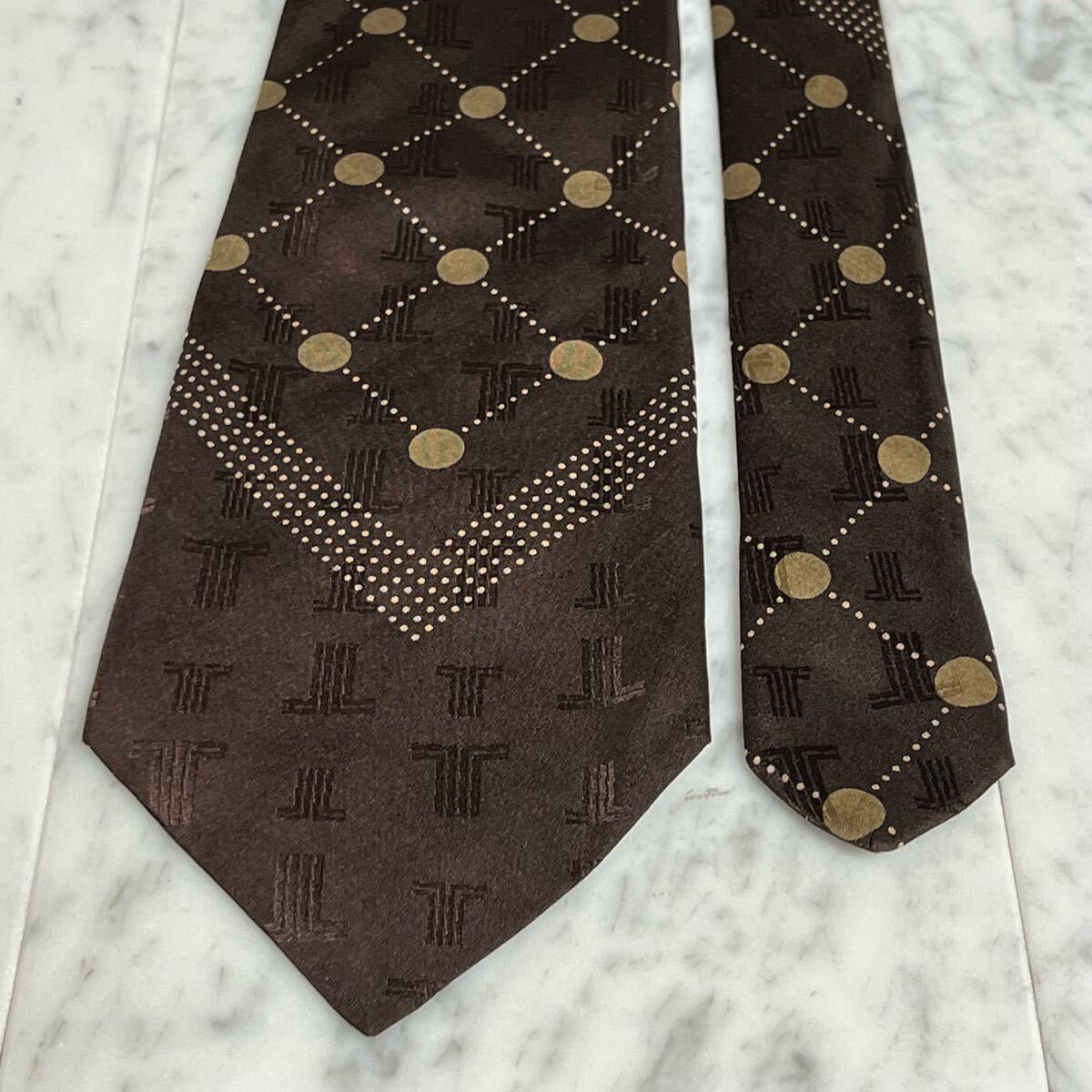 【美品】 999円～ LANVIN ネクタイ ブラウン ロゴ総柄 ドット チェック柄 (GREEN B1)_画像2