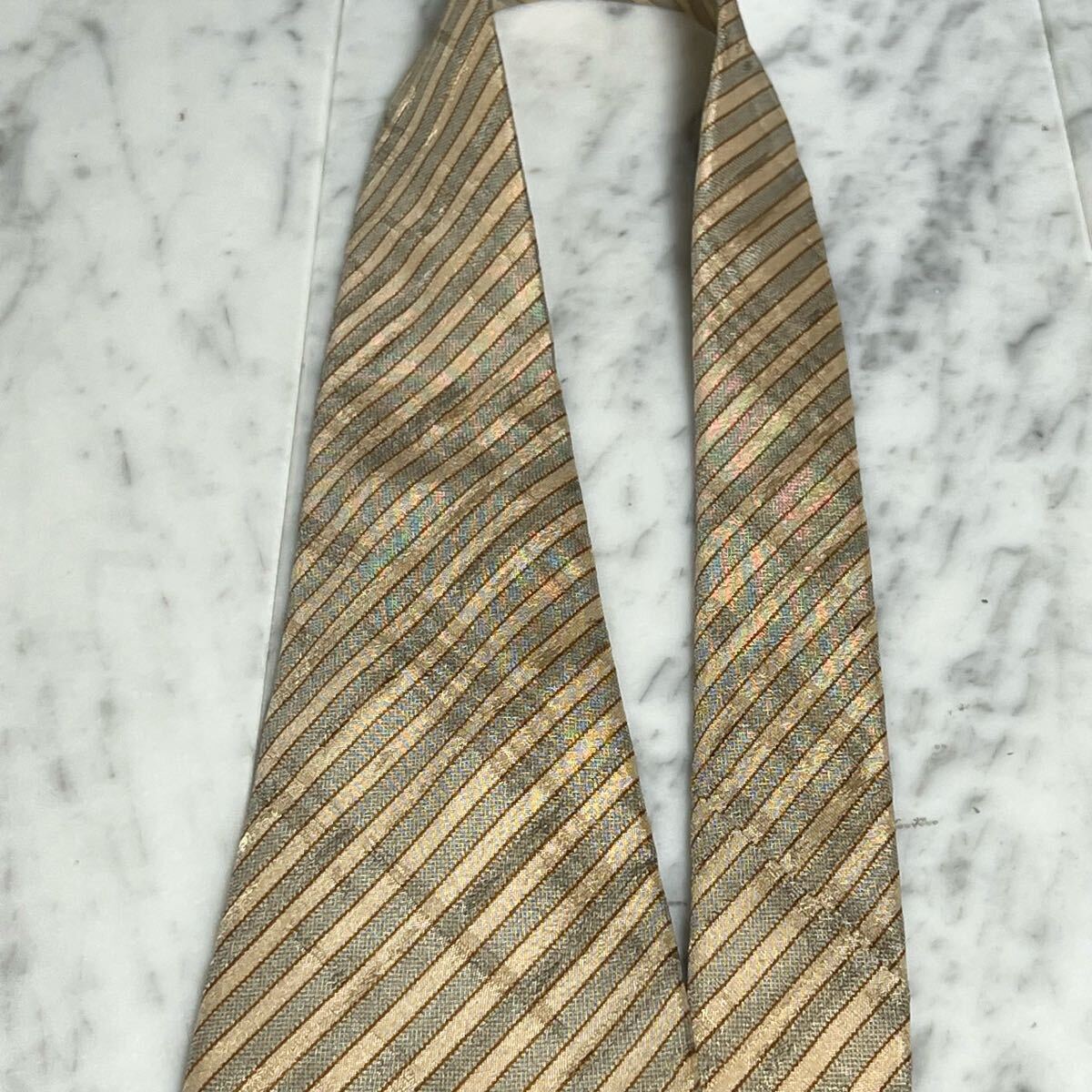 【美品】 999円～ ARMANI ネクタイ ストライプ ベージュ (YW2)