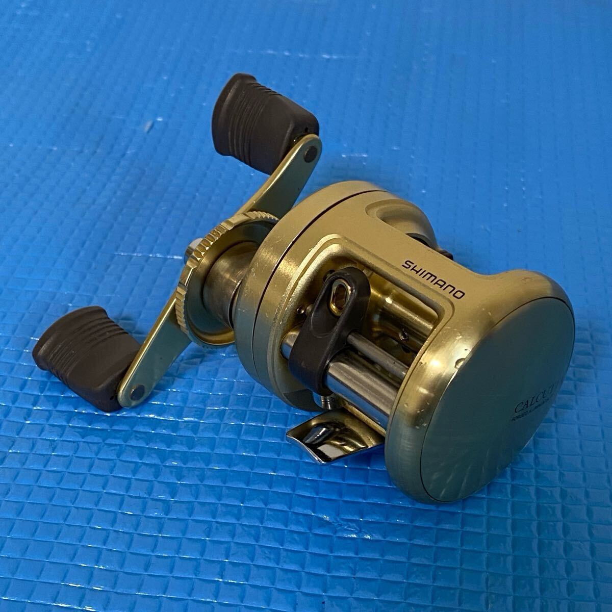 話題の人気 シマノ カルカッタ チヌ 1000 SHIMANO CALCUTTA CHINU 1000 シマノ