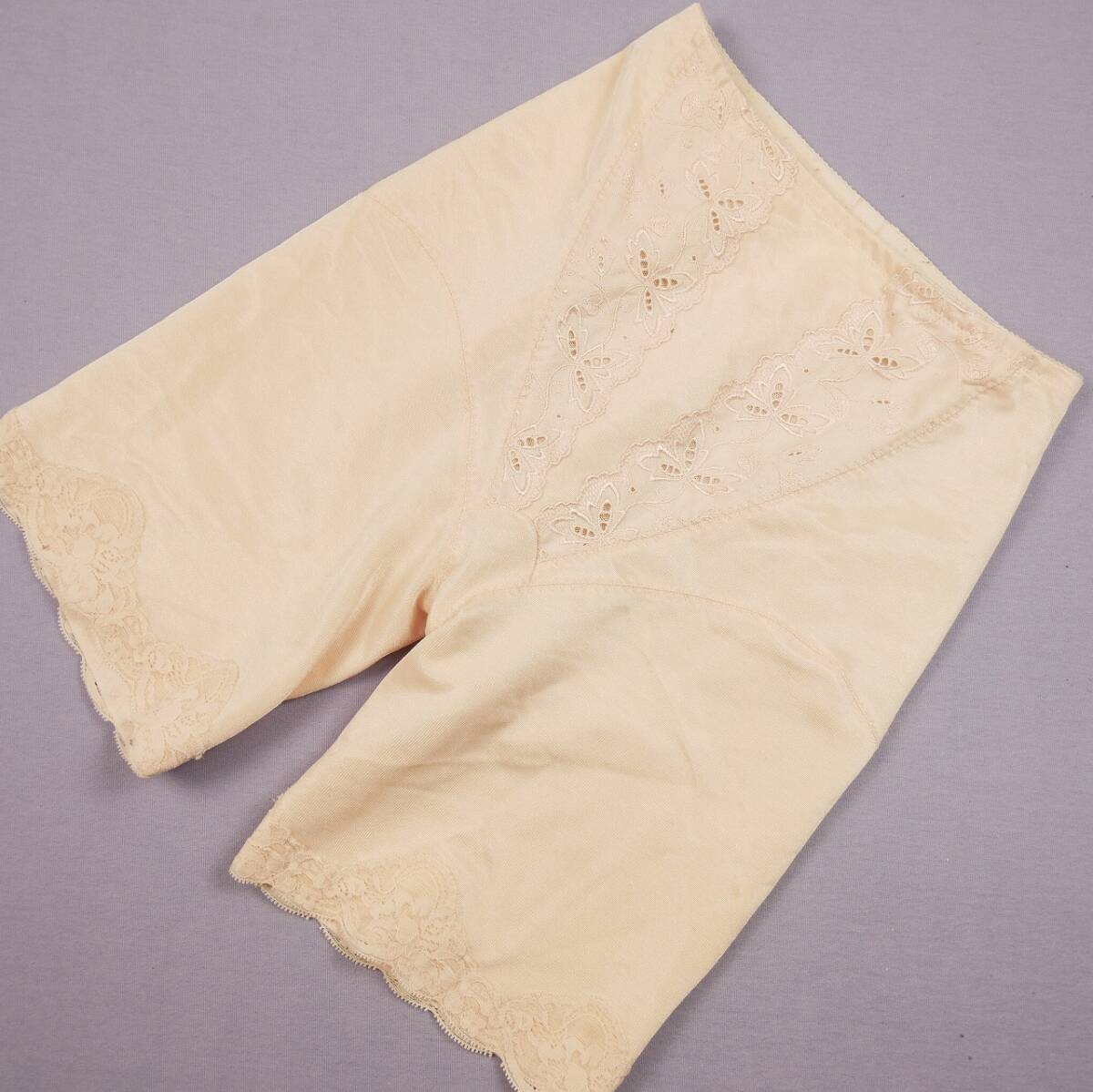 ★3936★オルビス オシャレ柄刺繍デザイン光沢ロング丈補正ガードル L-70 ベージュ系 匿名配送