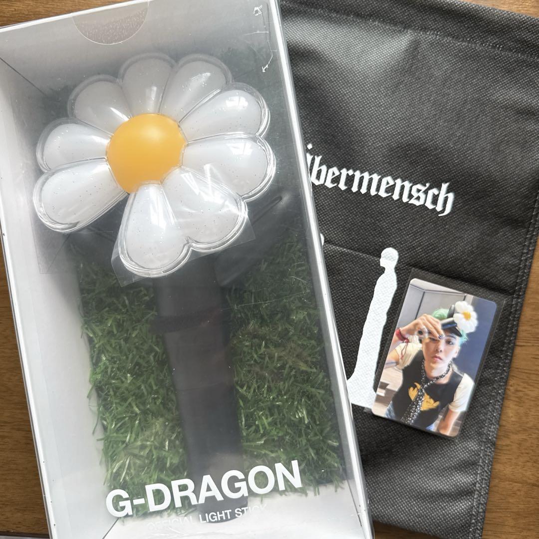 新品 未開封 G-DRAGON ペンライト トレカ付 bermensch 韓国 新品 未開封 G-DRAGON ペンライト トレカ付 bermensch 韓国