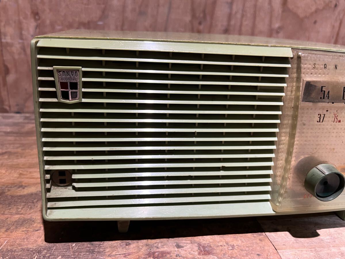 SANYO 真空管ラジオ 当時物 アンティーク ラジオ レトロ 昭和 SANYO 真空管ラジオ 当時物 アンティーク ラジオ レトロ 昭和