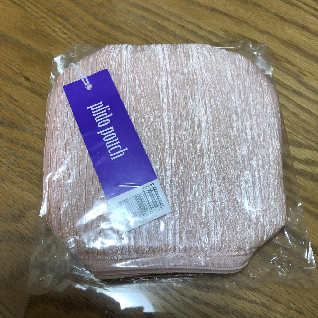 小分けポーチ　コスメポーチ　 化粧ポーチ サテンピンク　無地