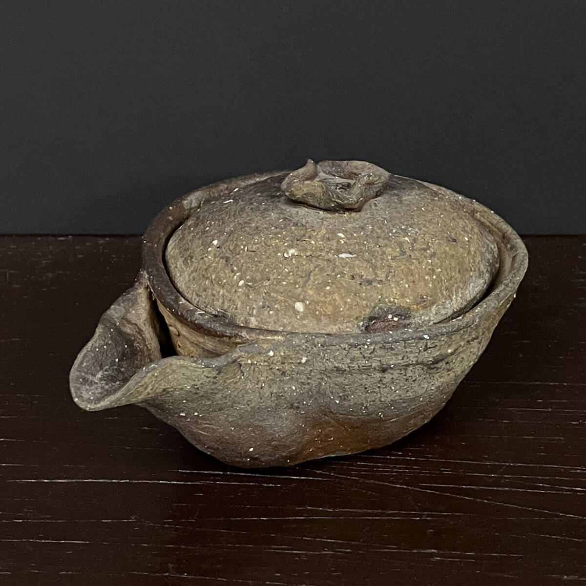 國吉清尚 焼締 珊瑚紋 宝瓶 急須 片口 国吉清尚 沖縄 やちむん 國吉清尚 焼締 珊瑚紋 宝瓶 急須 片口 国吉清尚 沖縄 やちむん