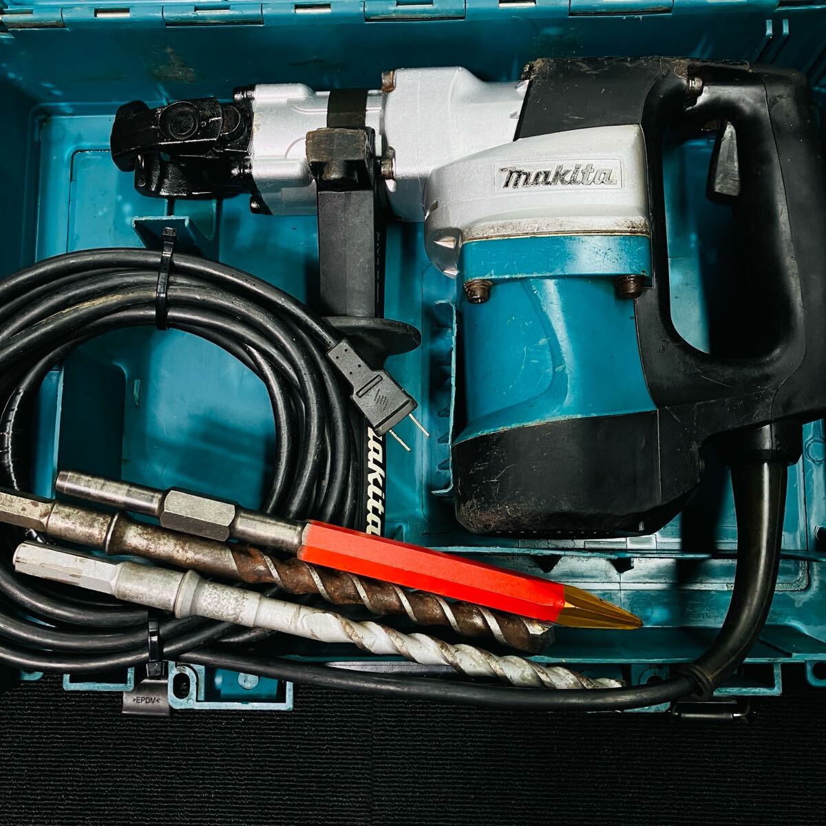 中古動作品 マキタ HR3530 ハンマドリル 取付 17mm六角軸 makita 中古動作品 マキタ HR3530 ハンマドリル 取付 17mm六角軸 makita