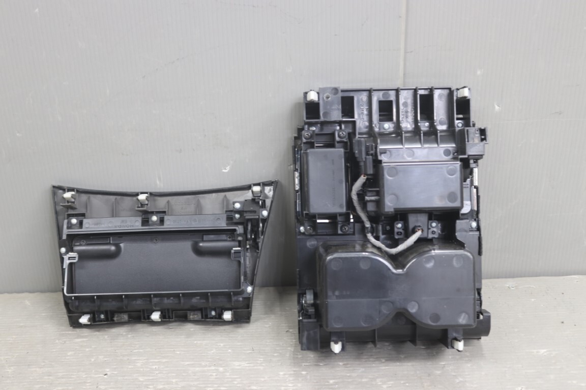 ホンダ エリシオン プレステージ SG 前期 (RR5 RR1) 純正 センターコンソールパネル 小物入 ドリンクホルダー カップホルダー 灰皿 p053629