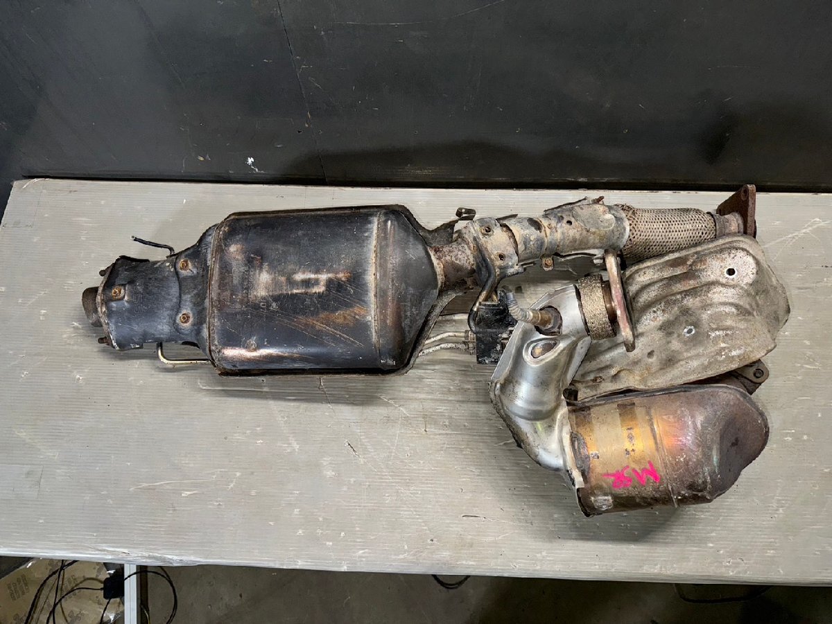 ニッサンエクストレイルM9R 触媒キャタライザー