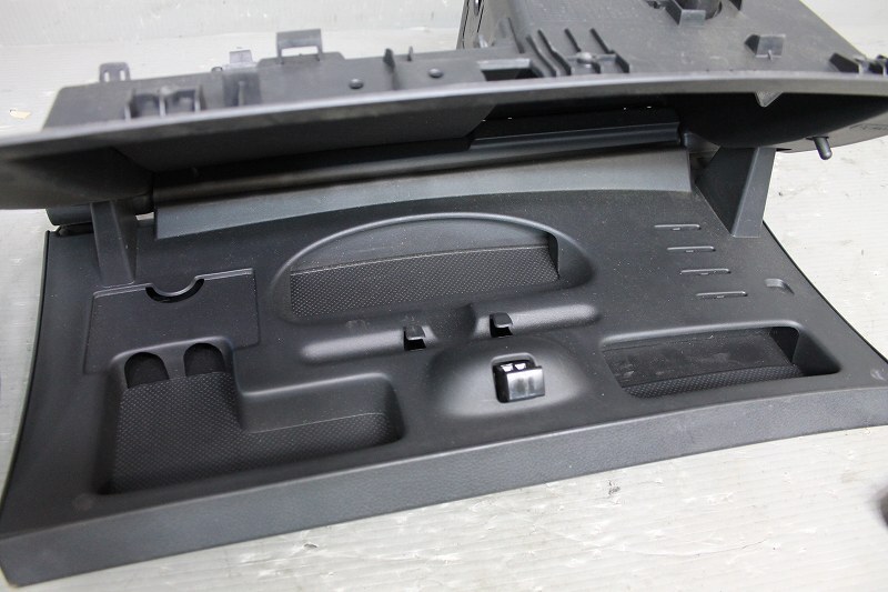 プジョー 308？？ 純正 グローブ ボックス 小物入れ 9661216077 PEUGEOT p041917